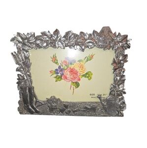 Vintage Gardening Themed Pewter (?) Metal‎ 5"X3.5" Picture Frame 6"X4.5"X0.5"